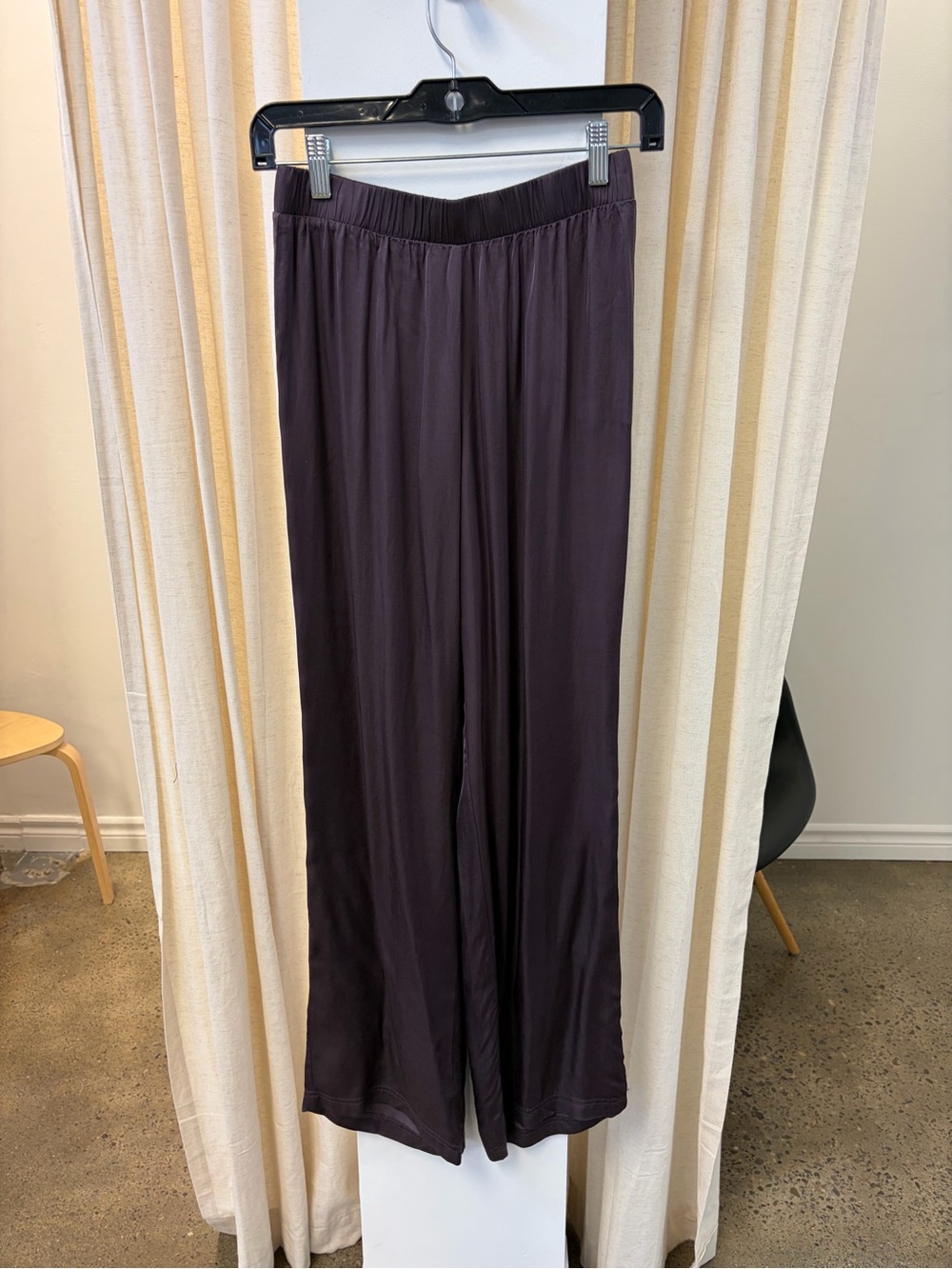 Camile - Satin straight leg pant